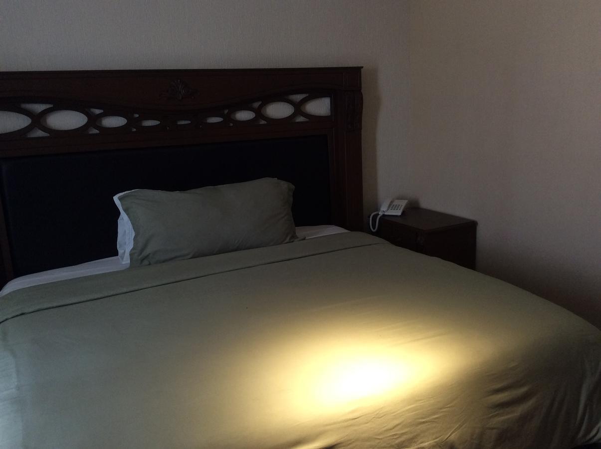Hotel Candiles Valle de Santiago Exterior photo
