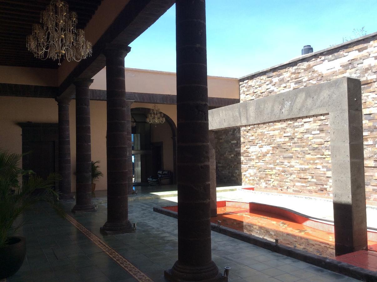 Hotel Candiles Valle de Santiago Exterior photo
